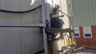Kraker Triaxle Walking Floor Trailer - 12