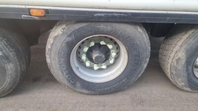 Kraker Triaxle Walking Floor Trailer - 14