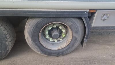 Kraker Triaxle Walking Floor Trailer - 16