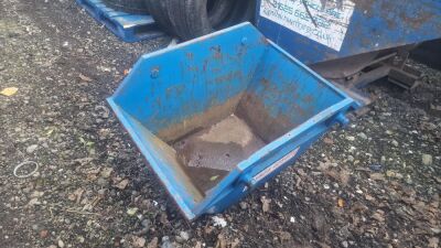 Small Garage Skip - 2