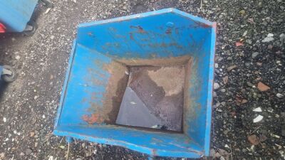 Small Garage Skip - 3