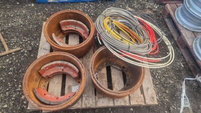 3x Brake Drums, 4x Brake Shoes, Quantity of Air Lines