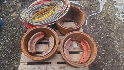 3x Brake Drums, 4x Brake Shoes, Quantity of Air Lines - 3
