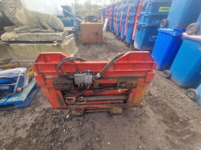 Hydraulic Bale Clamp - 2