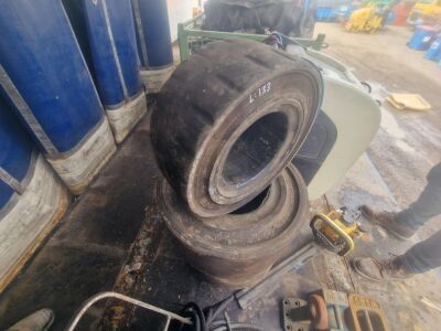 2x 23x9-10 Solid Tyres + 2x 8.00 G - 12 Solid Tyres - 6