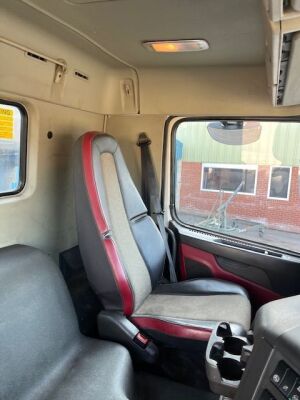 2016 Volvo FMX 8x4 Steel Body Tipper - 12