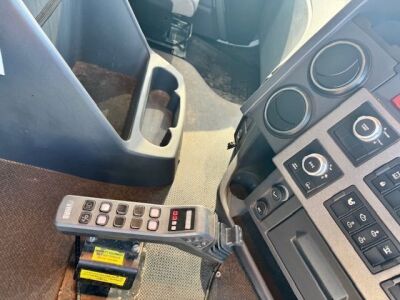 2016 Renault C430 8x4 Big Hook Loader - 18