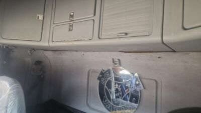 2001 Scania R144 4x2 Tractor Unit - 8