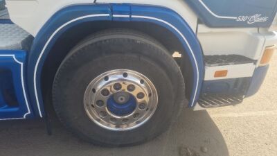 2001 Scania R144 4x2 Tractor Unit - 9