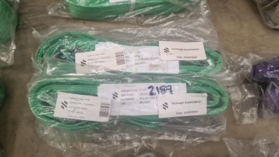 New & Unused 4x 2ton x 2mtr Lifting Straps