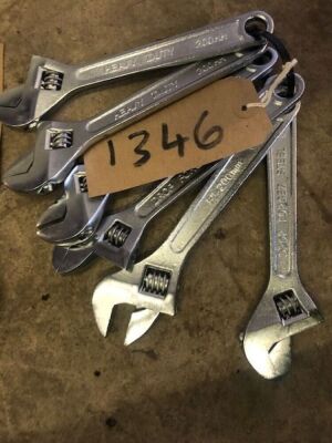 6 x Adjustable Spanners 