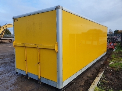 1 x 24ft D-Mount Box Body with Barn Doors  - 6