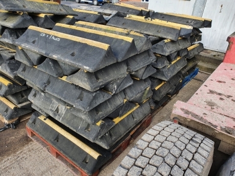 3 x Pallets Rubber Bump Stops / Car Park Edging 