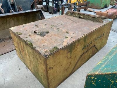 6ft x 4ft Steel Tank, Complete with Hand Pump, 2.5ft High, Lockable Top Door - 4
