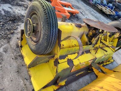 Drawbar Towable Gritter - 2