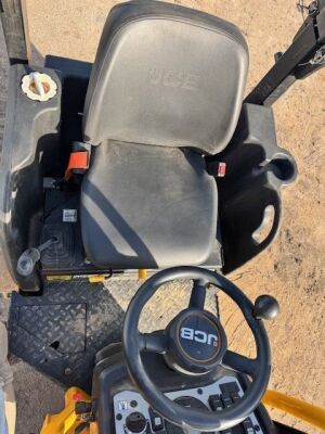 2024 JCB CT260-120 Tandem Roller - 9