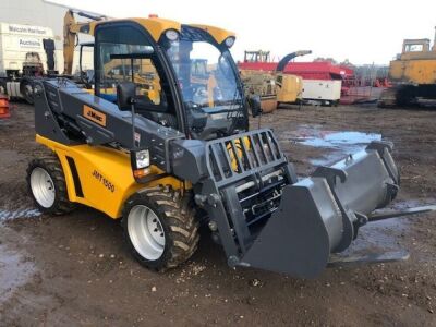 2020 JMT 1500 Telehandler - 4