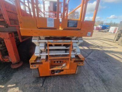 2016 Snorkel S4726E Scissor Lift - 4