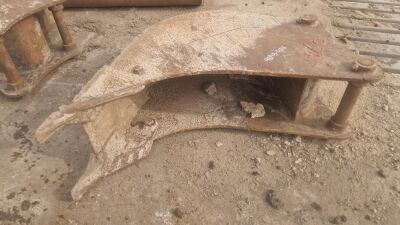 10" JCB Toothed Bucket - 45mm Pins