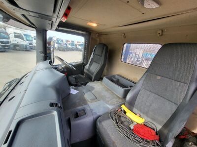 2012 Scania P320 6x2 Rear Lift Beavertail Rigid - 13