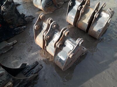 2x JCB 6" Buckets, 1x Rhinox 6" Bucket - 30mm Pins - 6