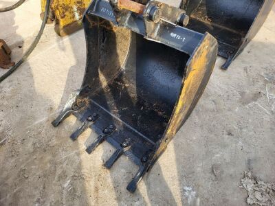 New & Unused 2ft 6" Digging Bucket - 45mm Pins