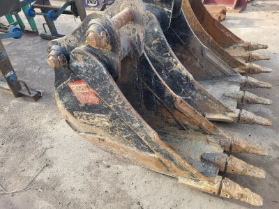 18in Digging Bucket 65mm pins 