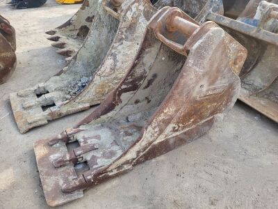 Volvo 2ft Digging Bucket - 90mm Pins