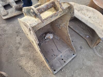 Whites 1.5ft Digging Bucket - 65mm Pins