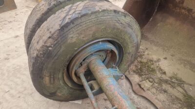 Peak Axle Drum Brakes 4x Tyres - 5