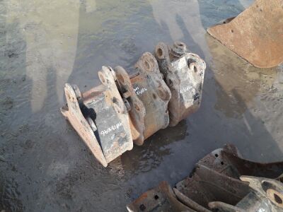 2 x JCB 6inch Buckets, 1 x Rhinox 6 inch Bucket. - 3