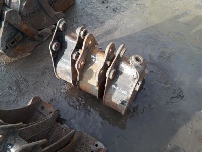 2 x JCB 6inch Buckets, 1 x Rhinox 6 inch Bucket. - 4