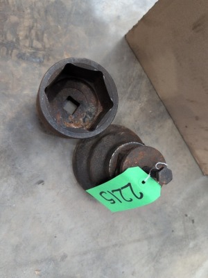 2 X Hub Sockets