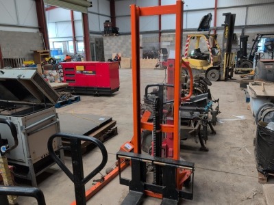 Warrior High Lift Pallet Truck - 2