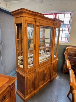 10 Seat Dining Table with Chairs, 2x Side Boards & Display Cabinet - 7
