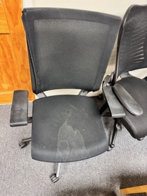 4x Ergonomic Office Chairs - 2