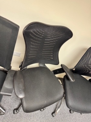 4x Ergonomic Office Chairs - 3