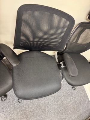 4x Ergonomic Office Chairs - 4