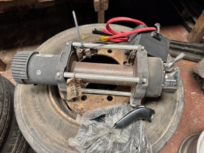 BH DELTA 2250 12V Winch - Control Unit Wired Remote