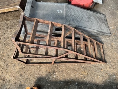2x Metal Car Ramps