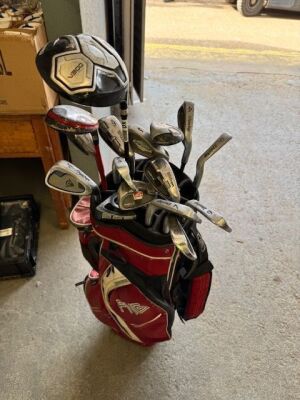 Set of Golf Clubs in Bag
