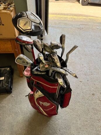 Set of Golf Clubs in Bag