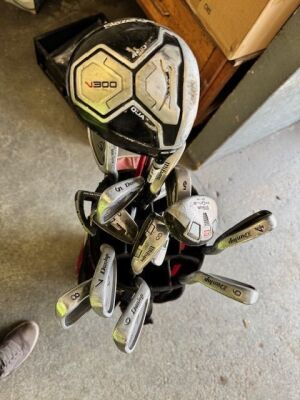 Set of Golf Clubs in Bag - 2