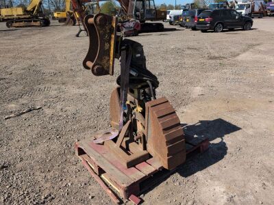 Clarke Hydraulic Rotating Clamshell Bucket - 45mm Pins