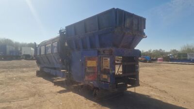 Trommel Including Feed Hopper