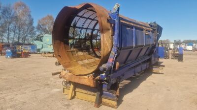 Trommel Including Feed Hopper - 4