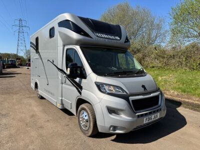 2015 Peugeot Boxer 2 Stall Horse Box