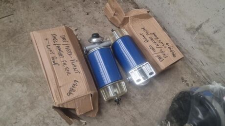 2x Lift Pumps