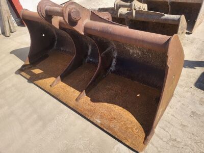 7ft Ditching Bucket - 90mm Pins