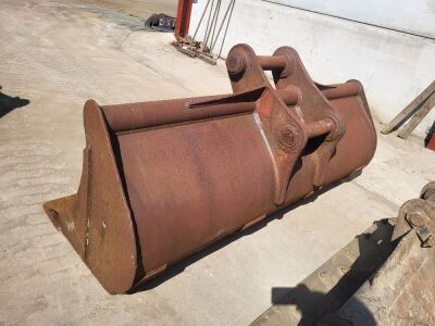 7ft Ditching Bucket - 90mm Pins - 4